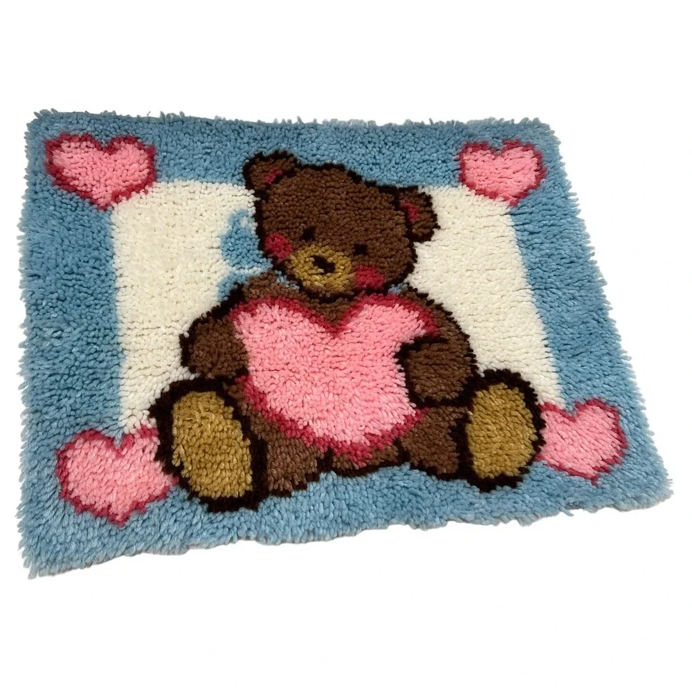 Vintage Teddy Bear Collectors Latch Hook Rug Wall Hanging Carpet Shag 20 X 27